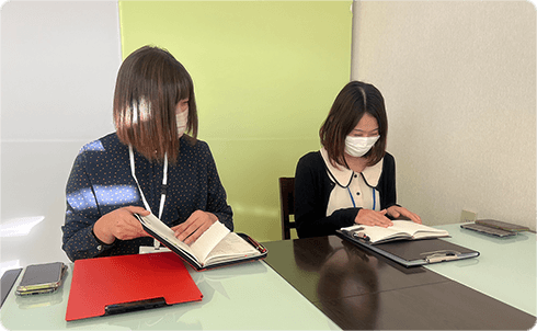 各関係機関と、ご利用者様について情報交換や打ち合わせを行います。