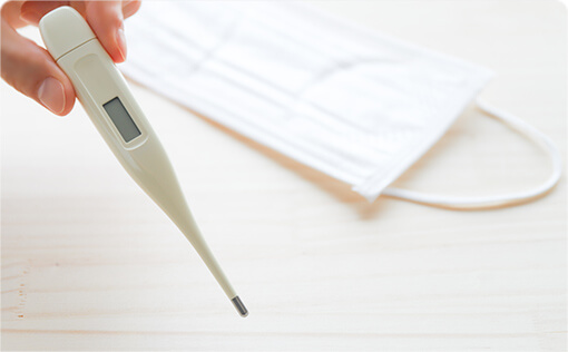 訪問時や前回の訪問からの体調について確認を行います。